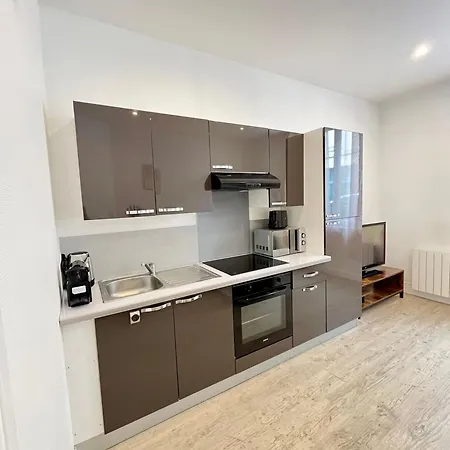 Apartament Berlin - La Cathedrale A 2 Pas *